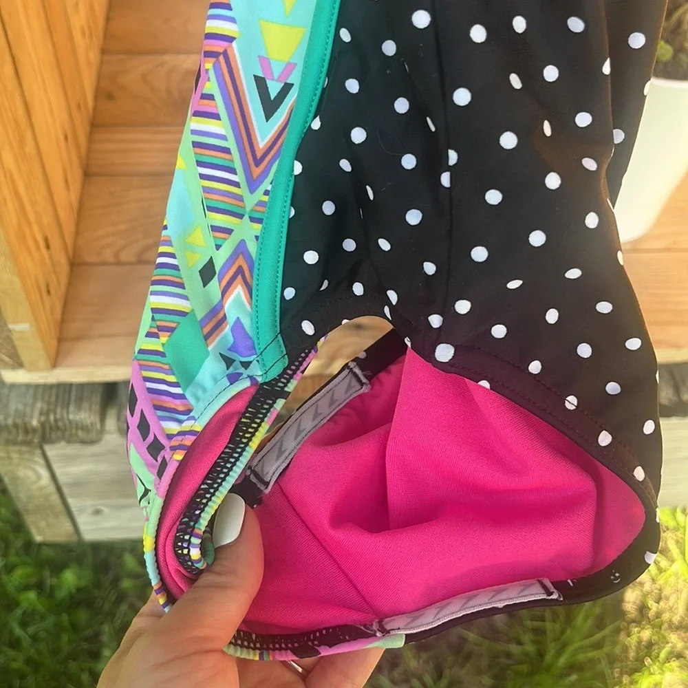 Girls Speedo Swimsuit Colorful Geometric One-Piece with Polka Dot Contrast Sz 12